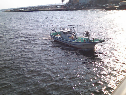 resize1697_江の島の海と舟.jpg